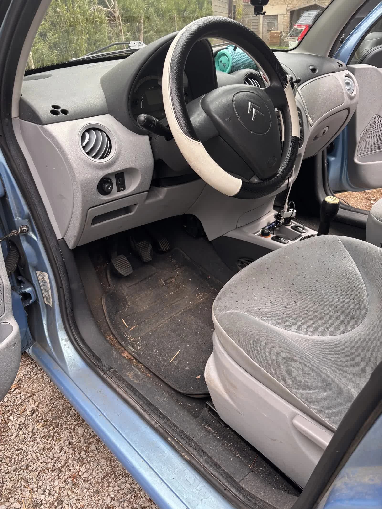 Intérieur complet — avant